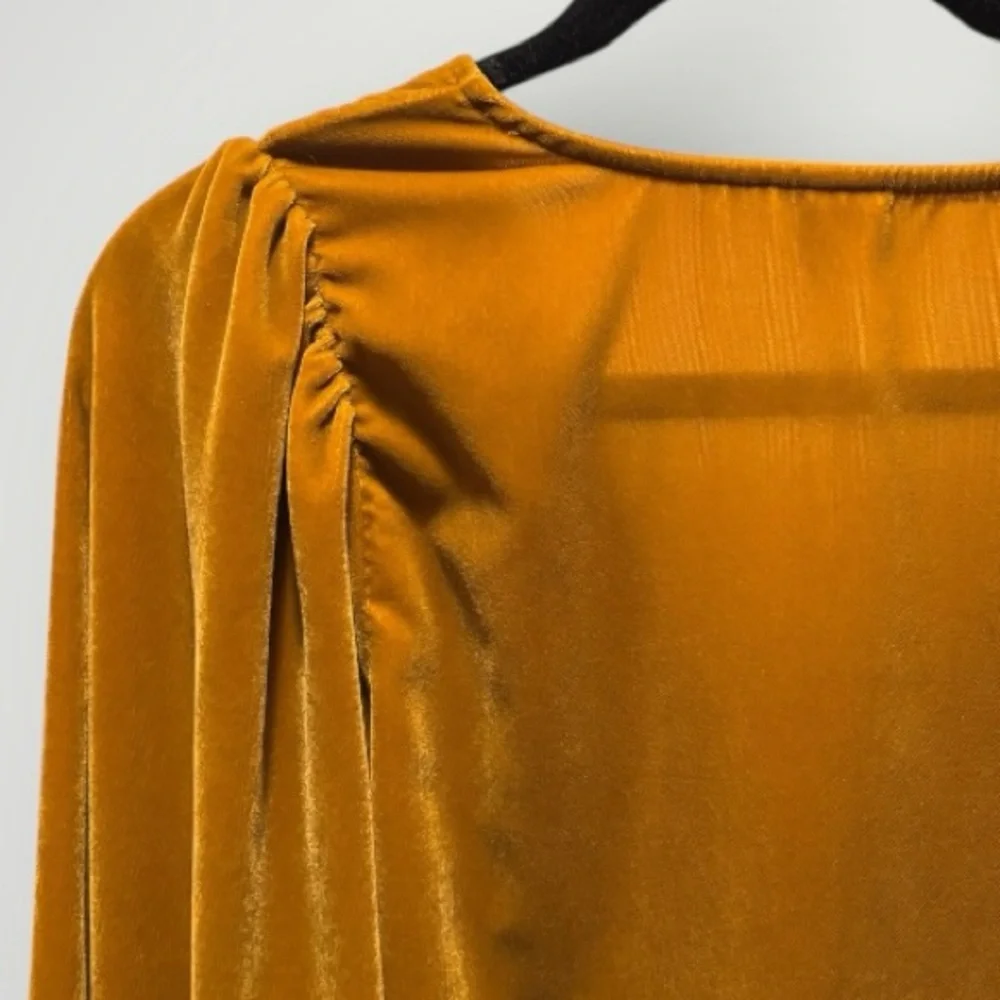Old Navy Mustard Gold Romantic Velvet V-Neck Top Long Puff Sleeves Size M Tall